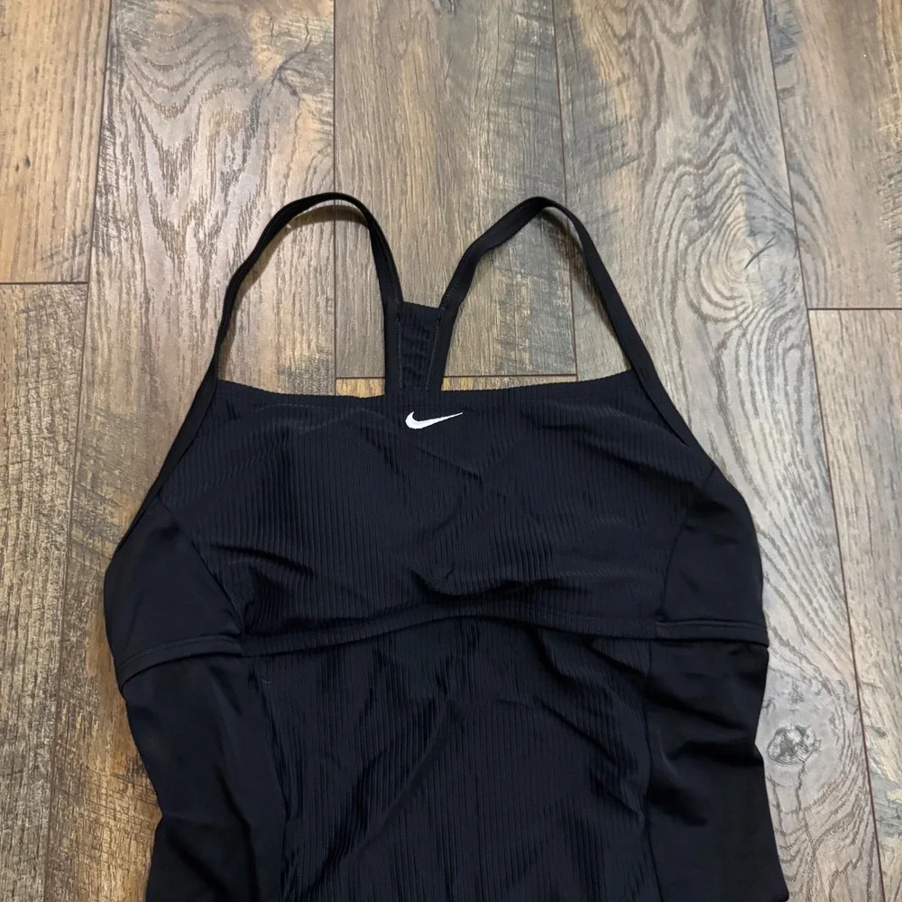 Nike Womens XL One Piece Swimsuit Black Ribbed Racerback Shelf Bra Cutout Back